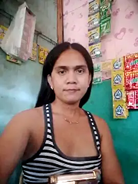 lexyyr17 online show from April 13, 2026, 1:11 am