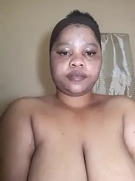 PRINCESSEMELXX93 online show from October 28, 2025, 1:31 am