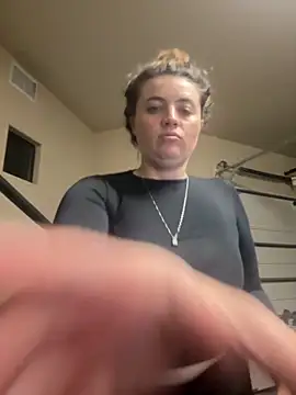 M1l3yD3w online show from December 3, 2025, 1:13 am