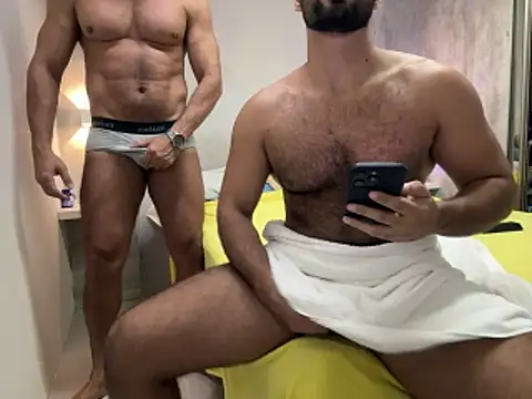CasadoLutadorBigStuds online show from February 17, 2026, 1:24 am