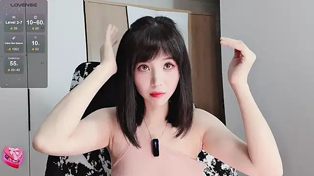 Amy-i online show from November 8, 2025, 10:15 am