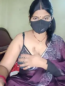 Snapshot of reena502 chatting on July 8, 2026, 3:44 am reena502 online show from July 8, 2026, 3:44 am