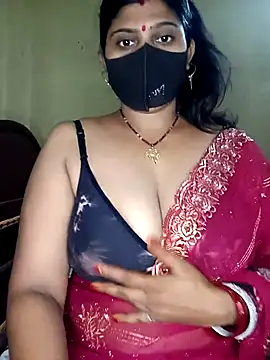Snapshot of reena502 chatting on July 16, 2026, 10:21 am reena502 online show from July 16, 2026, 10:21 am