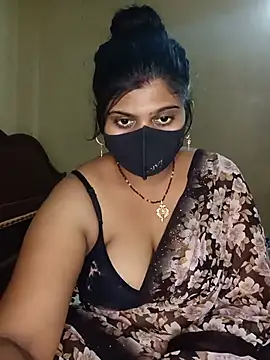 Snapshot of reena502 chatting on July 17, 2026, 10:00 am reena502 online show from July 17, 2026, 10:00 am