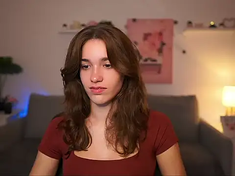 kissie cat online show from September 10, 2025, 5:13 pm