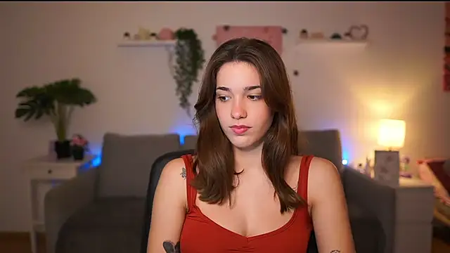 kissie cat online show from December 3, 2025, 2:15 pm