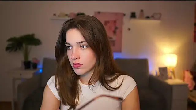 kissie cat online show from February 12, 2026, 2:23 pm