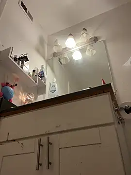 Snapshot of emocouplee666 chatting on January 15, 2026, 4:44 pm emocouplee666 online show from January 15, 2026, 4:44 pm