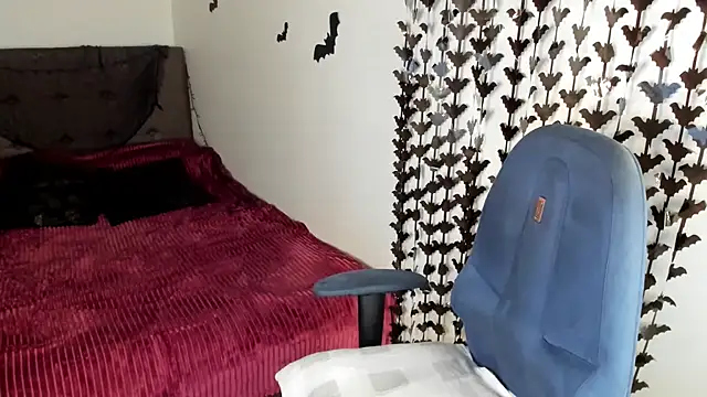 AndrianaBelle online show from November 5, 2025, 6:19 pm