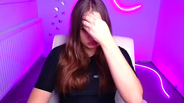 Stefanie Sweet online show from November 15, 2025, 12:23 pm