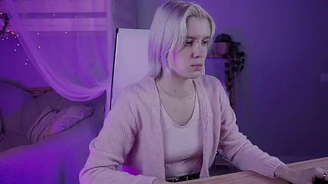 BethanyCloud online show from December 5, 2025, 2:42 am