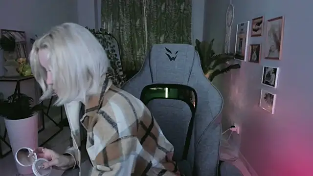 BethanyCloud online show from April 16, 2026, 5:19 am