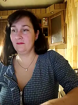 Amandda  online show from June 3, 2026, 7:08 pm