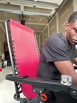 Snapshot of labishyoung25 chatting on September 27, 2025, 10:15 pm labishyoung25 online show from September 27, 2025, 10:15 pm