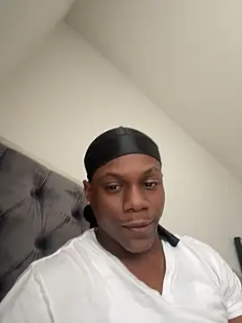 Snapshot of labishyoung25 chatting on November 21, 2025, 6:06 pm labishyoung25 online show from November 21, 2025, 6:06 pm