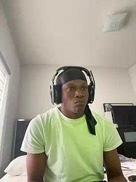 labishyoung25 online show from March 29, 2026, 10:10 pm