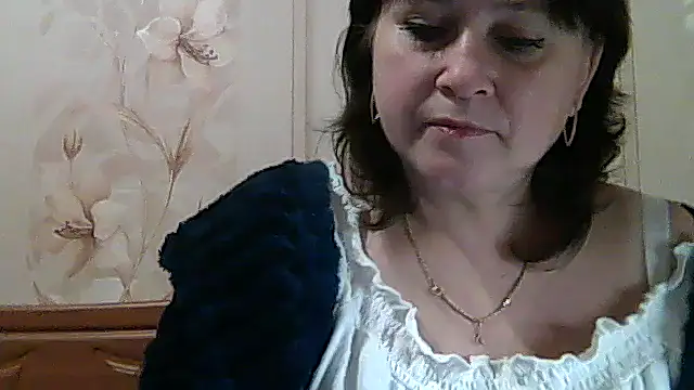 Samantha44021 online show from October 14, 2025, 10:32 pm