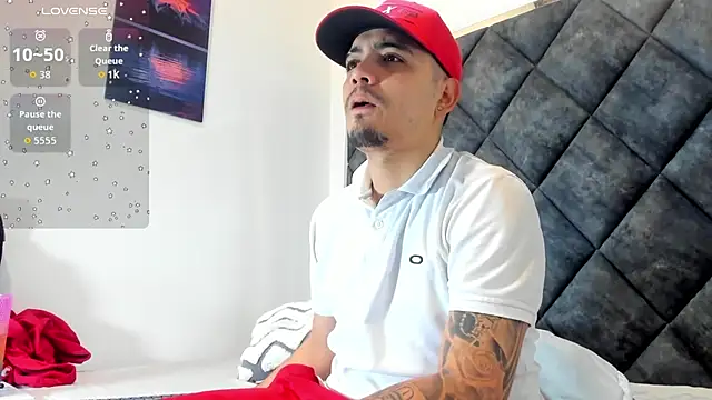 OwenStonne  online show from November 20, 2025, 12:05 pm