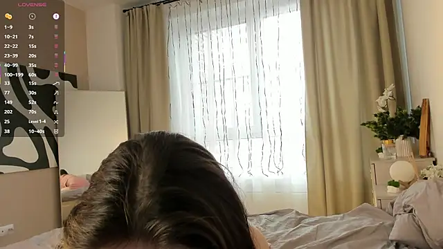 VernonKnapik online show from November 28, 2025, 11:13 am