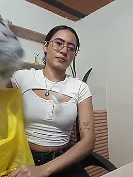 amy lennox online show from May 20, 2026, 12:55 pm