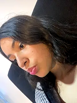 hotwife26 online show from November 6, 2025, 5:03 pm