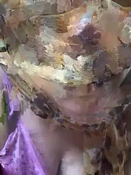 crazy111girl online show from April 8, 2026, 11:54 am