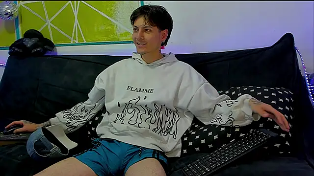 Dioniso guy8 online show from March 31, 2026, 7:25 pm