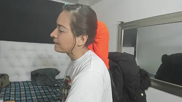 Snapshot of evelynesex chatting on October 15, 2025, 2:11 am evelynesex online show from October 15, 2025, 2:11 am