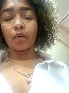 BiiancaEstradaa online show from October 5, 2025, 5:22 pm