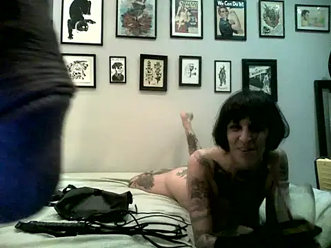 Snapshot of versatilxs chatting on November 28, 2025, 3:09 am versatilxs online show from November 28, 2025, 3:09 am