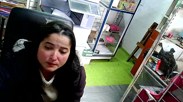 Ainaraazul online show from September 8, 2025, 8:41 pm