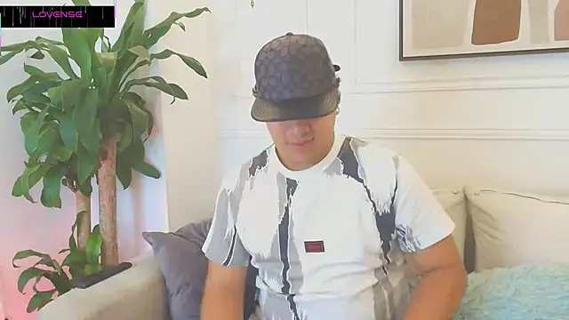 Naim Bennetsex online show from October 24, 2025, 6:37 pm