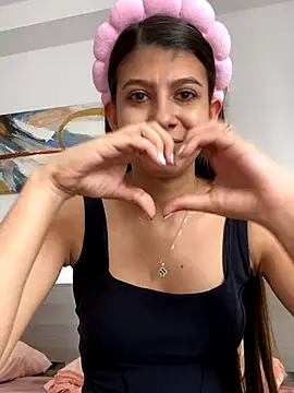 Lenapink19 online show from October 17, 2025, 8:11 pm