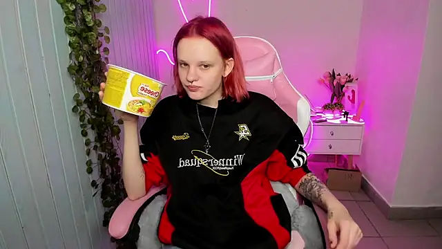 Elieiza xo online show from October 28, 2025, 10:30 am