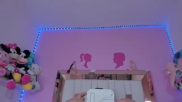 Snapshot of Emmy_Rivas chatting on September 16, 2025, 8:54 pm Emmy Rivas online show from September 16, 2025, 8:54 pm