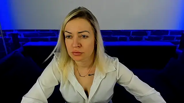 Anna Snows online show from October 23, 2025, 5:40 am