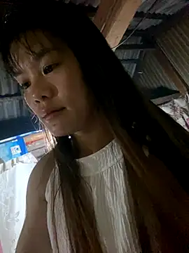 PhanHaa online show from November 7, 2025, 11:27 pm