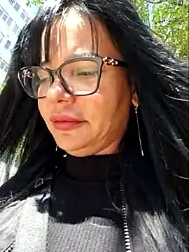 Snapshot of Ella_sweety00 chatting on April 26, 2026, 9:18 am Ella sweety00 online show from April 26, 2026, 9:18 am