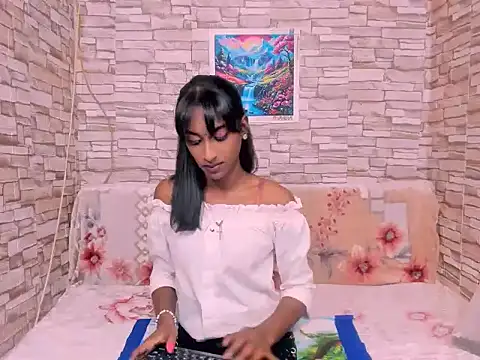 Snapshot of indiansunglaze4u69 chatting on July 6, 2026, 3:25 pm indiansunglaze4u69 online show from July 6, 2026, 3:25 pm