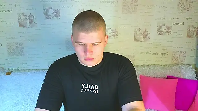 kittenmurr online show from September 18, 2025, 9:28 pm