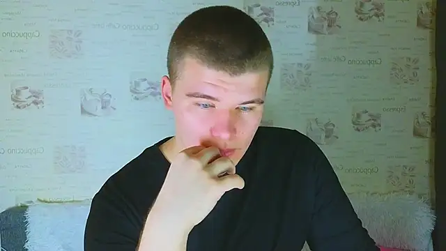 kittenmurr online show from October 1, 2025, 9:32 pm