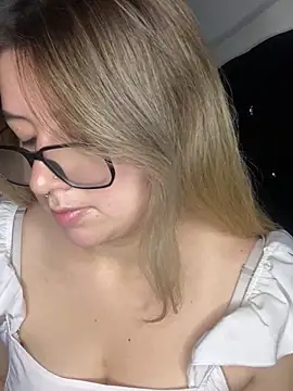 Blair Bunnyy online show from November 20, 2025, 6:13 am