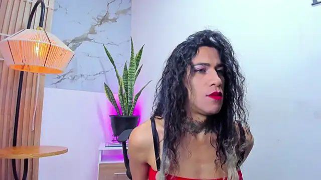Snapshot of Oriana-Luxty chatting on October 18, 2025, 9:48 pm Oriana-Luxty online show from October 18, 2025, 9:48 pm