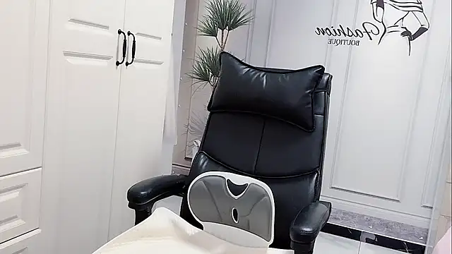 Ianxuan online show from October 3, 2025, 12:51 am