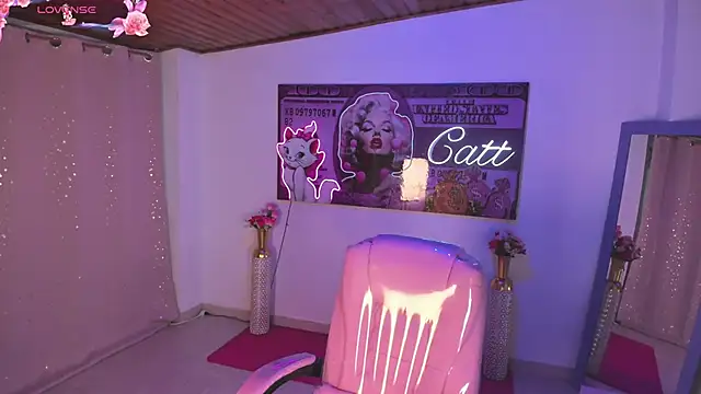 Snapshot of catt_monroe chatting on June 19, 2026, 3:05 pm catt monroe online show from June 19, 2026, 3:05 pm