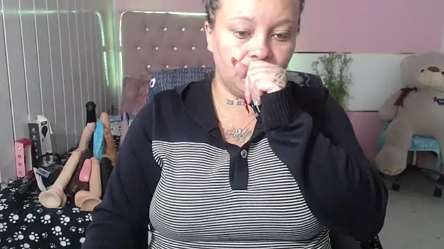 patty squirt  online show from September 16, 2025, 2:56 am