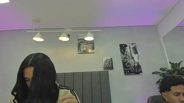 violet and myers online show from November 2, 2025, 11:23 am