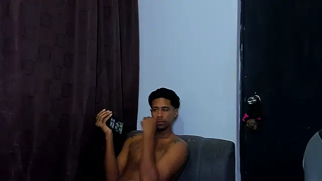 violet and myers online show from April 16, 2026, 9:39 pm