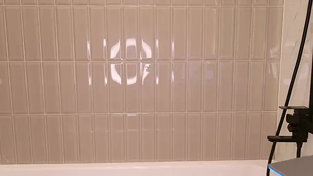 shes rebel online show from December 22, 2025, 9:45 pm