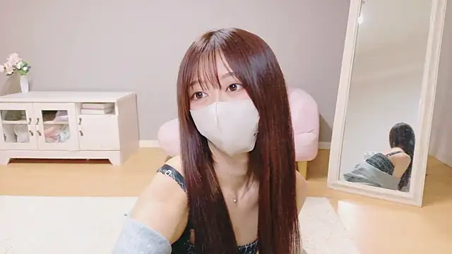 Yuna-ch online show from October 21, 2025, 12:50 pm